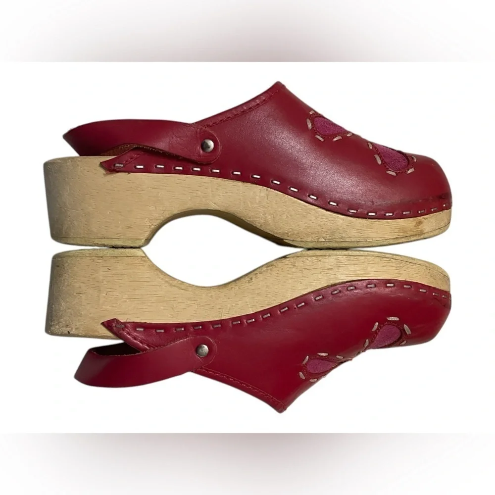 Hanna Andersson little girl clogs leather upper size 2